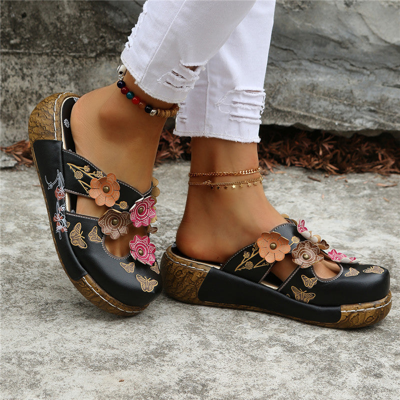 Chic Orthopedic Sandals with Unique Design
