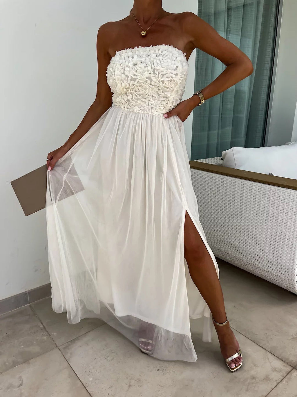 Gracefully Styled Dress for Any Occasion