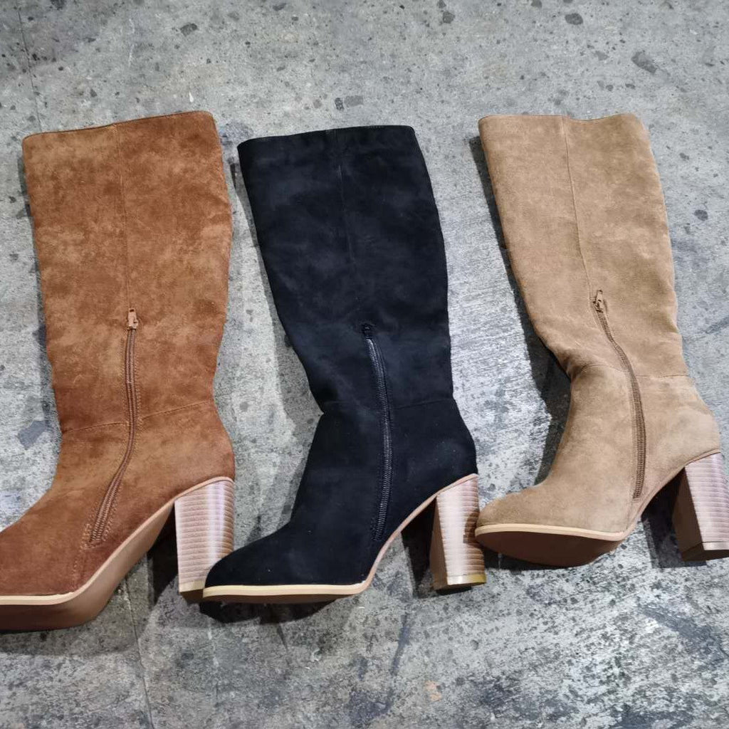 Graceful Orthopedic Boots for Modern Look