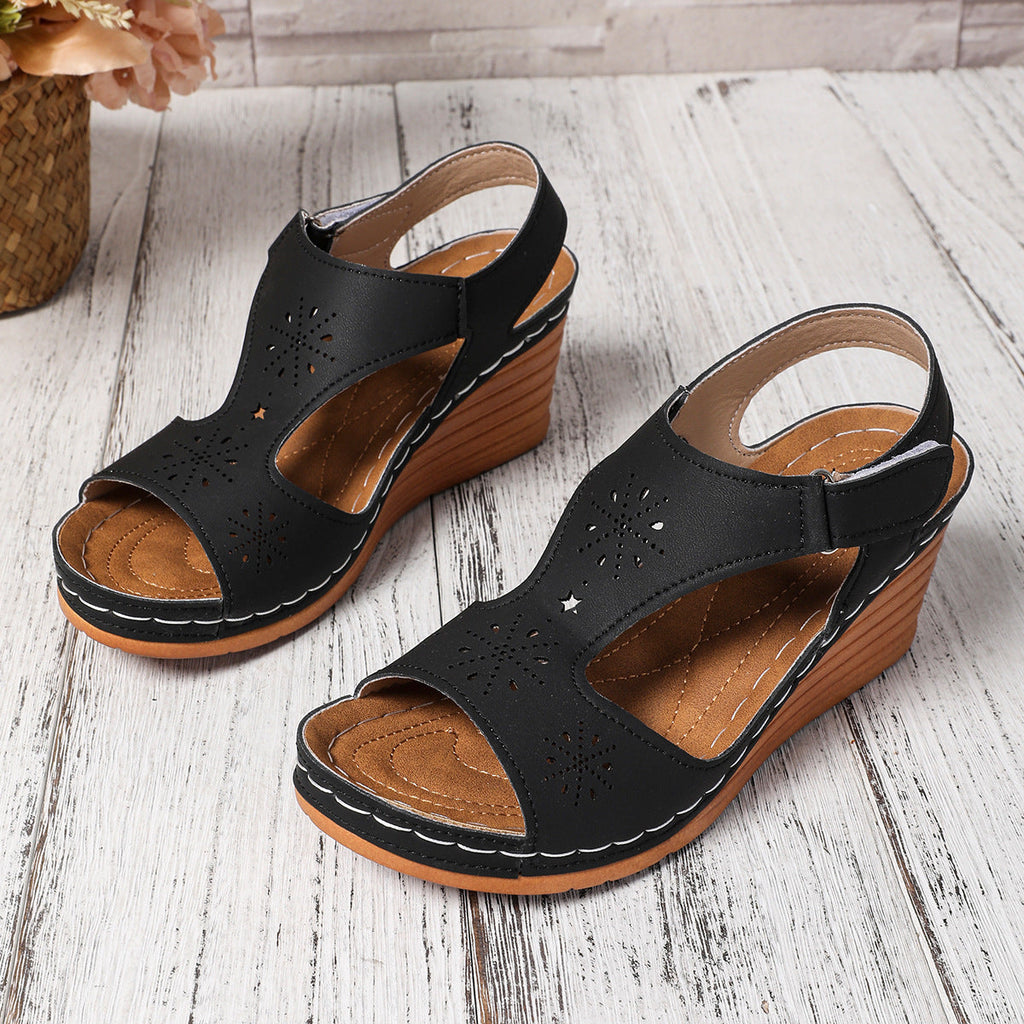 Chic Orthopedic Sandals with Unique Design