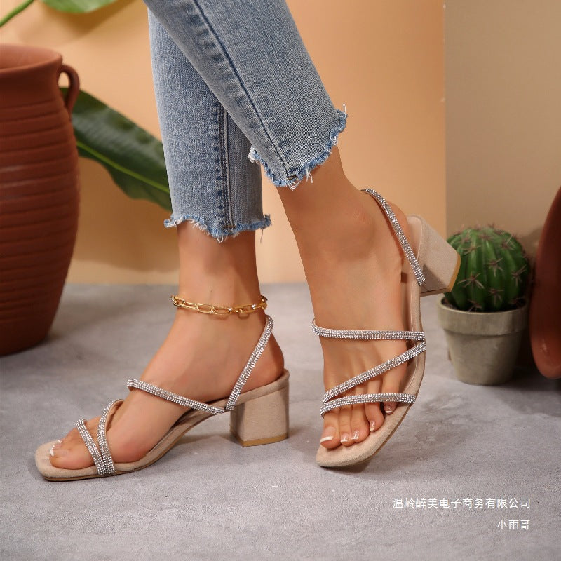 Graceful Orthopedic Sandals for Modern Look