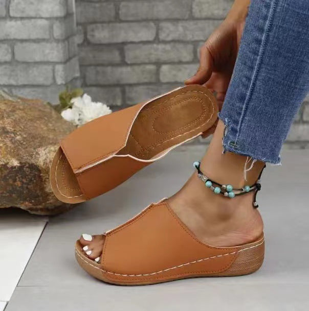 Chic Orthopedic Sandals with Unique Design