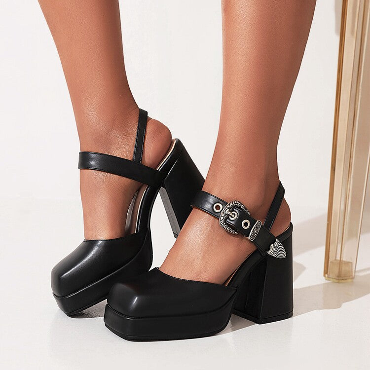 Graceful Orthopedic Sandals for Modern Look