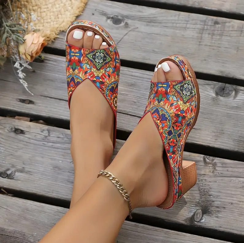 Chic Orthopedic Sandals with Unique Design