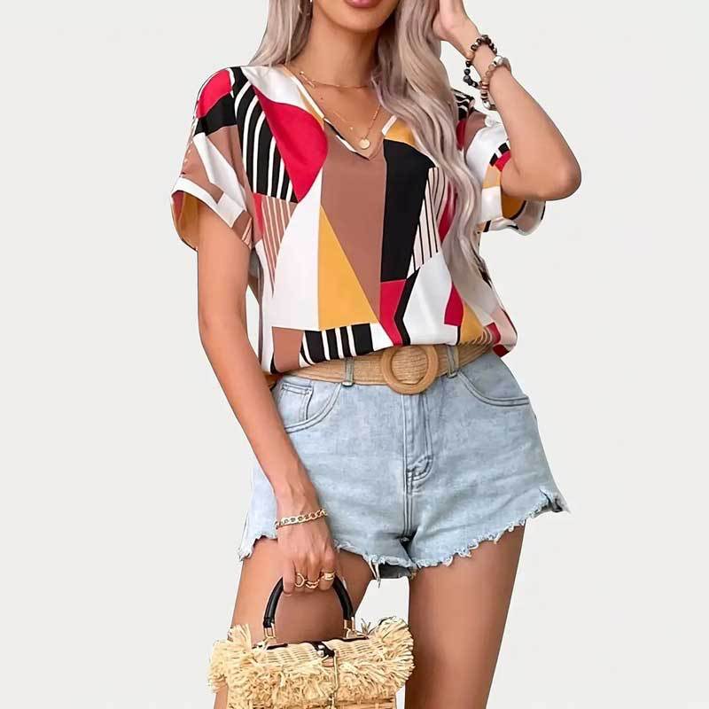 Effortlessly Elegant T-Shirt with a Timeless Design