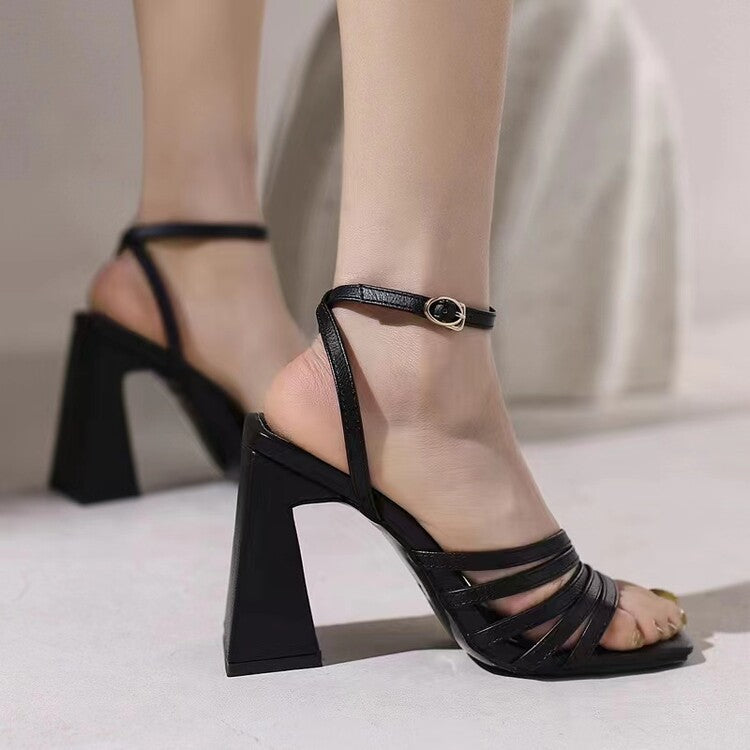 Chic Orthopedic Sandals with Unique Design