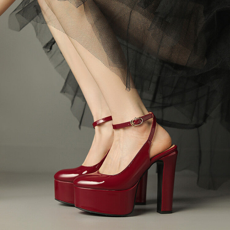 Chic Orthopedic Sandals with Unique Design