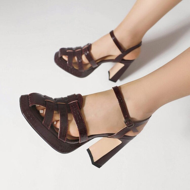 Graceful Orthopedic Sandals for Modern Look