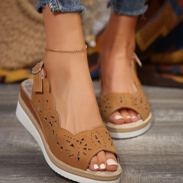 Chic Orthopedic Sandals with Unique Design