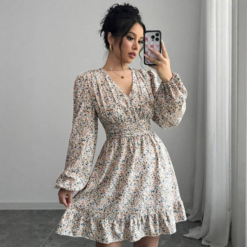 Classic Vintage Dress with a Flattering Fit