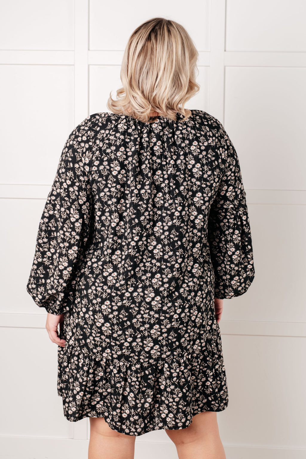 Sophisticated Dress with a Clean Classic Look