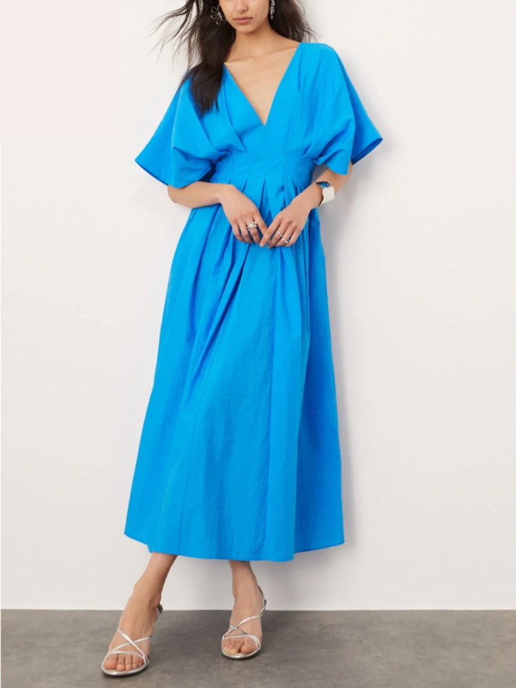 Polished Dress with an Effortless Classic Look