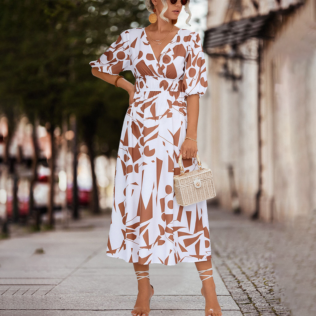Beautifully Finished Dress in a Timeless Design