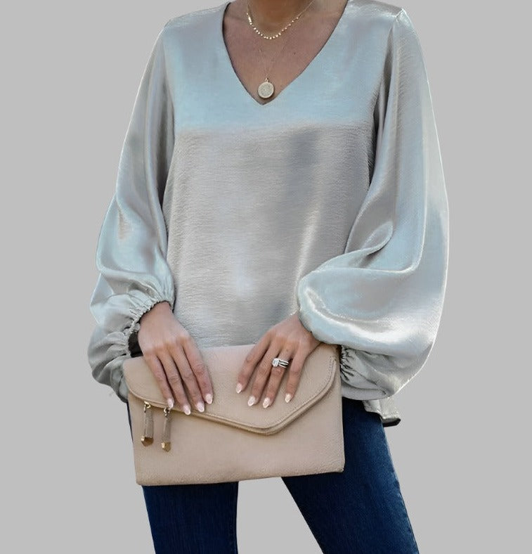 Classic Vintage Blouse with a Flattering Fit