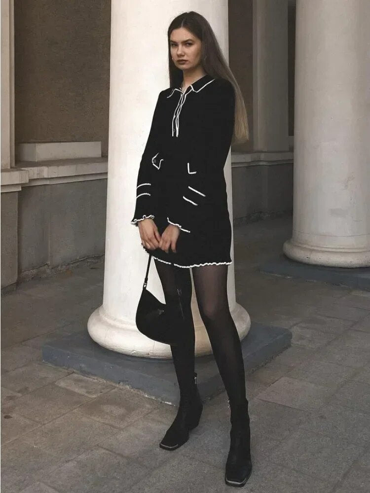 Effortlessly Elegant Dress with a Timeless Design