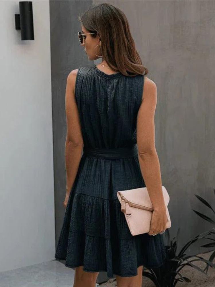Polished Dress with an Effortless Classic Look