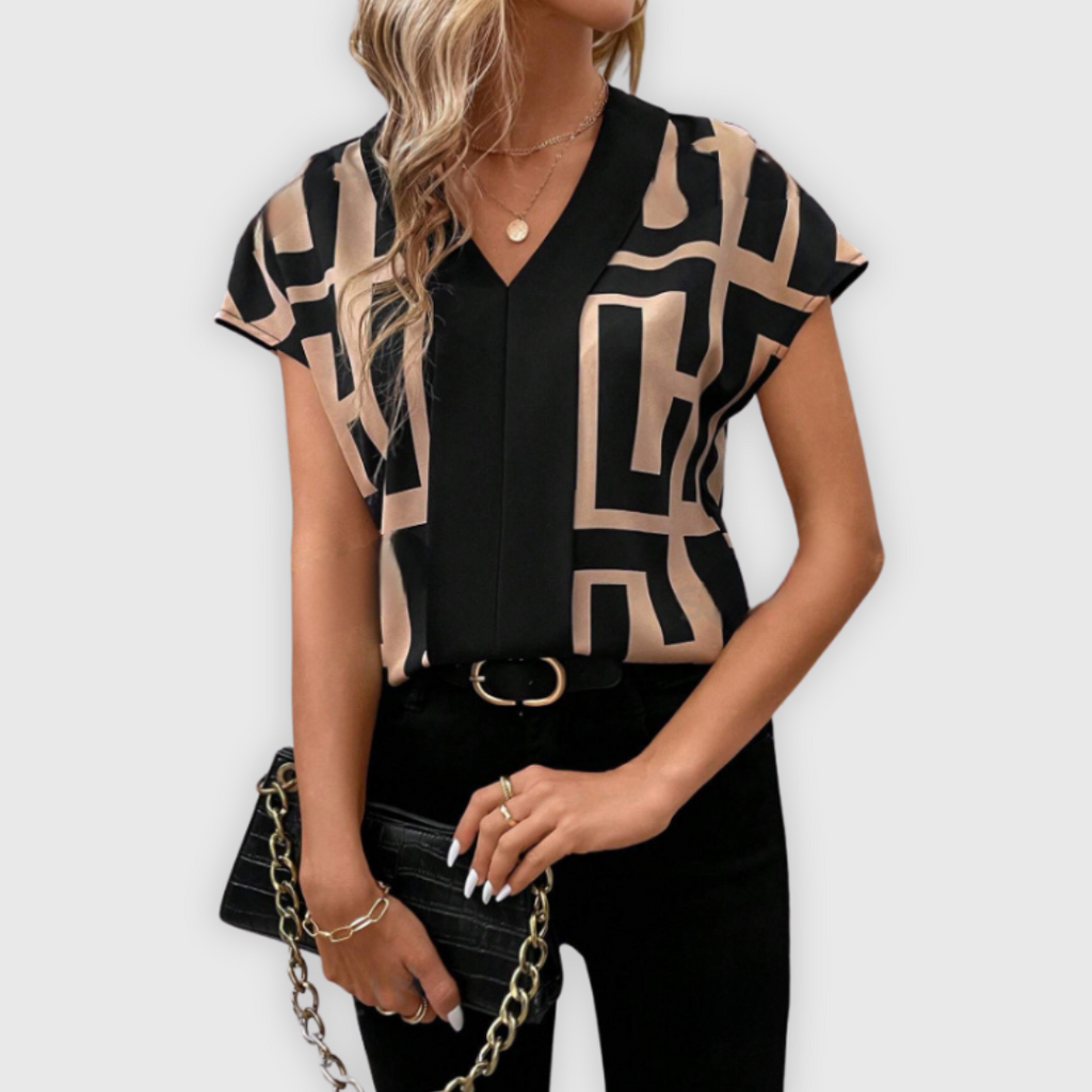 Beautifully Crafted Blouse in a Classic Style