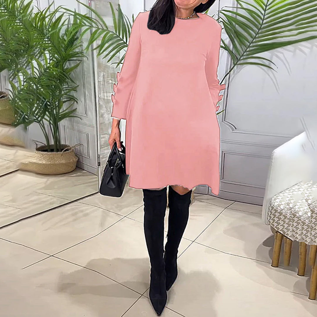 Effortlessly Elegant Dress with a Timeless Design