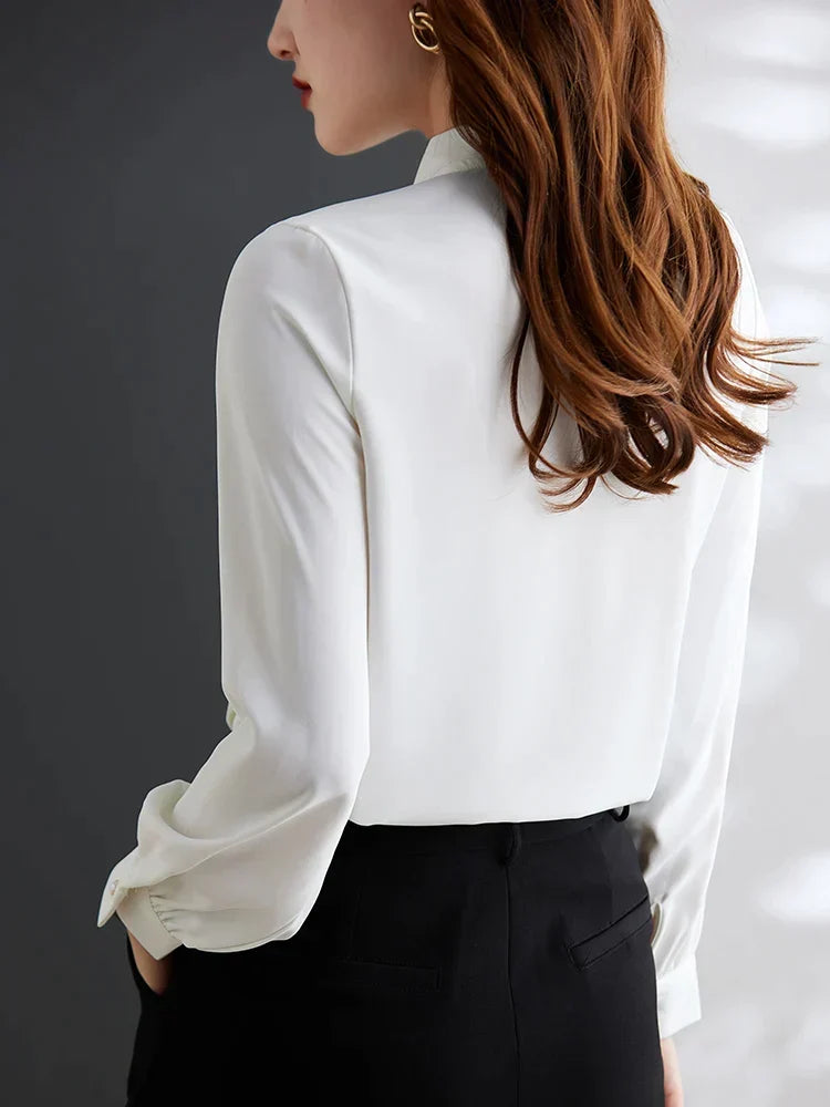 Polished Blouse with an Effortless Classic Look