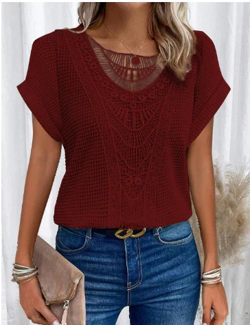 Sophisticated Blouse with a Clean Classic Look