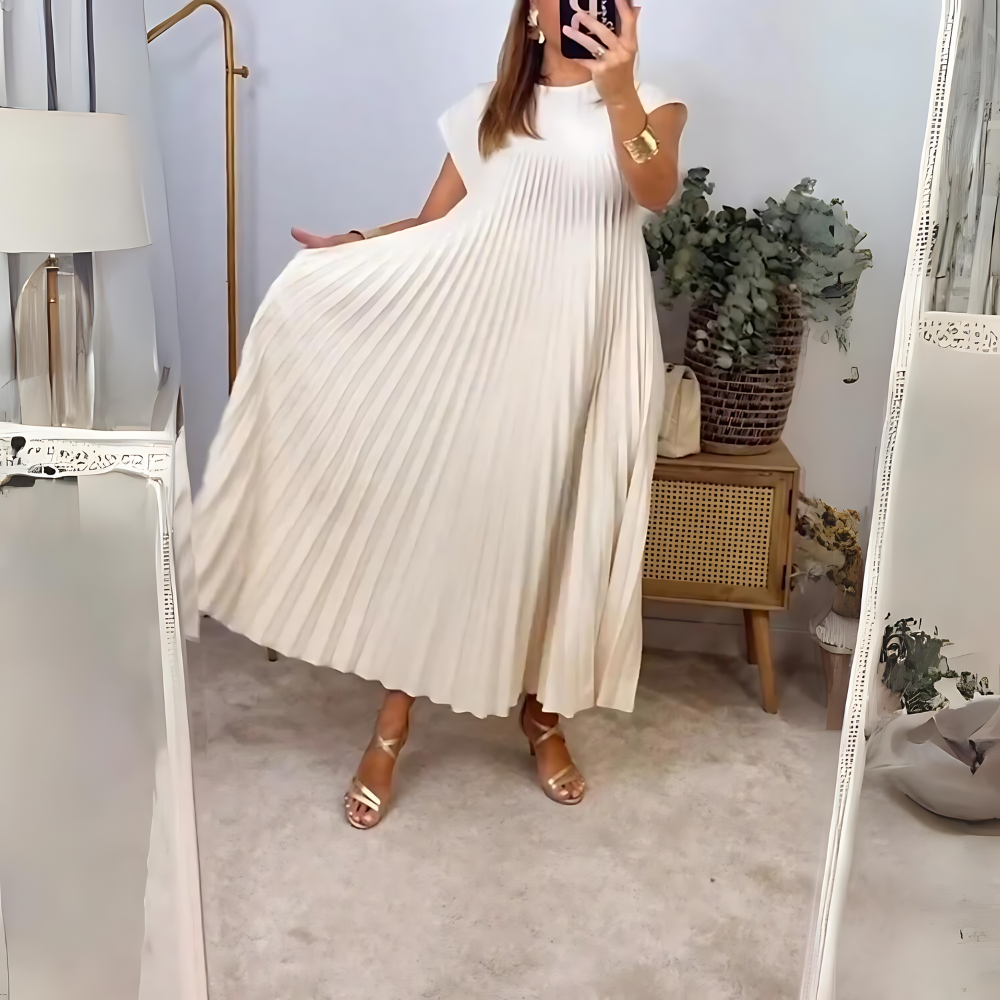 Classic Vintage Dress with a Flattering Fit