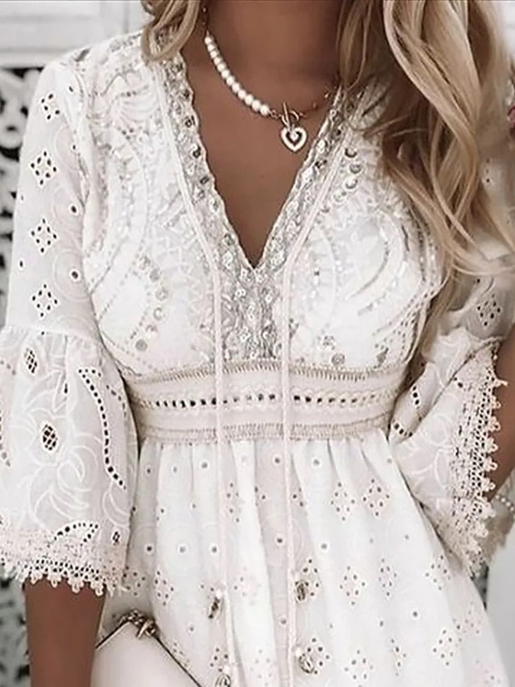 Beautifully Finished Dress in a Timeless Design