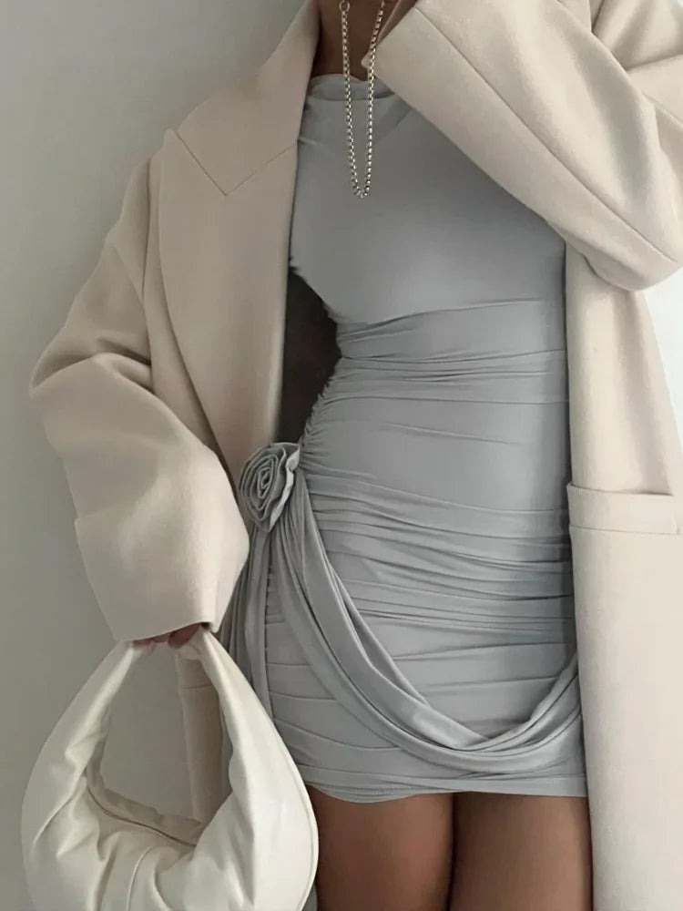 Effortlessly Elegant Dress with a Timeless Design