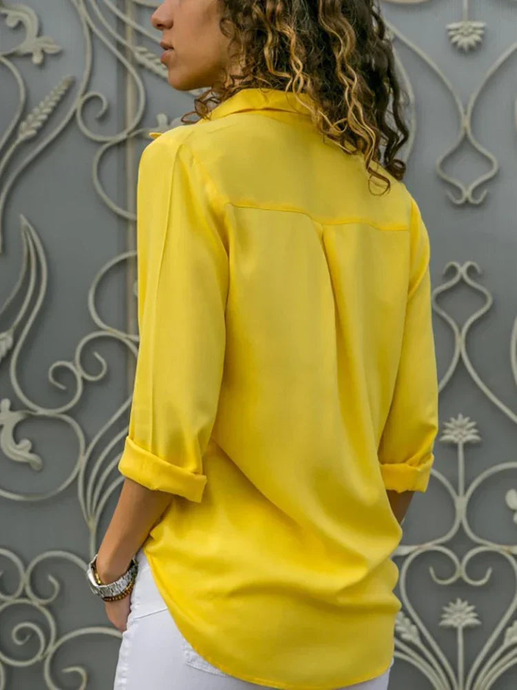 Classic Vintage Blouse with a Flattering Fit
