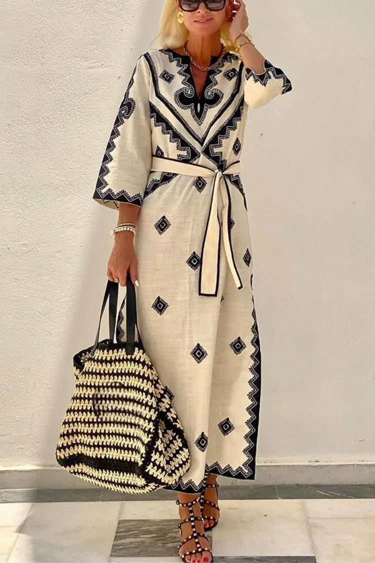 Beautifully Crafted Dress in a Classic Style