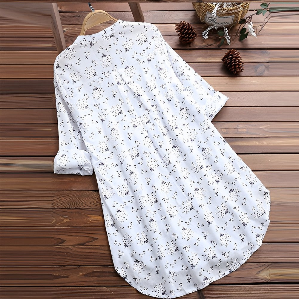 Effortlessly Elegant Blouse with a Timeless Design