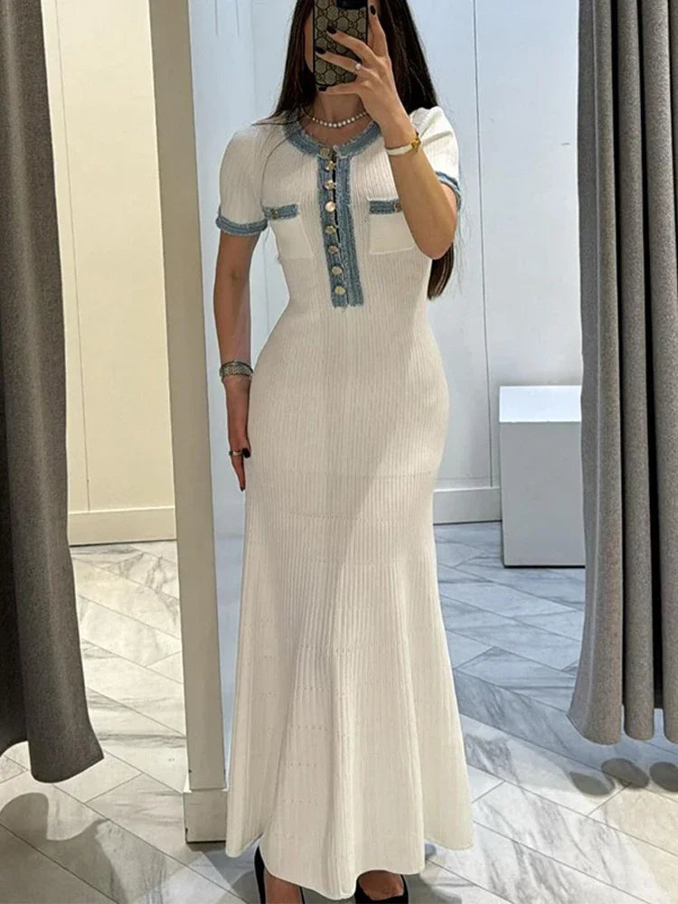 Classic Vintage & Enduringly Stylish Dress