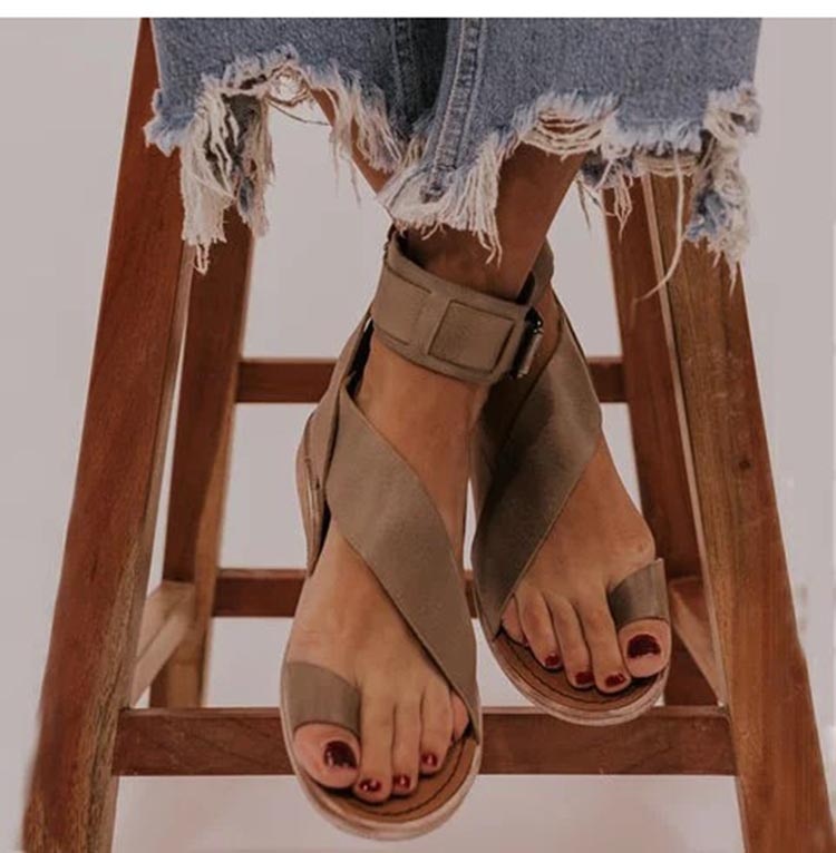 Graceful Orthopedic Sandals for Modern Look
