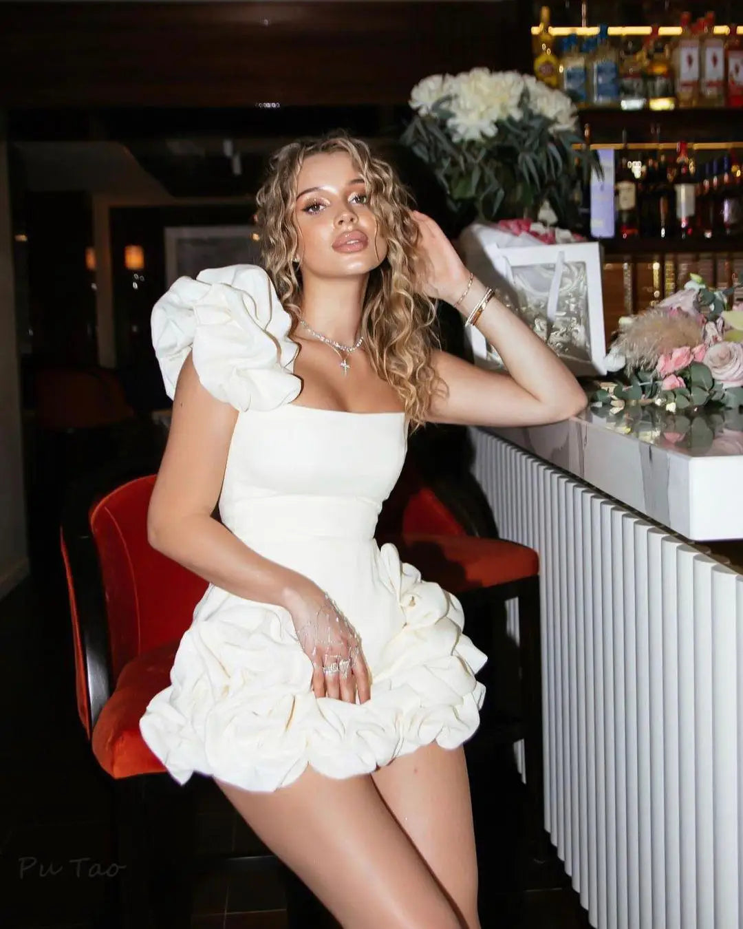 Beautifully Crafted Dress in a Classic Style