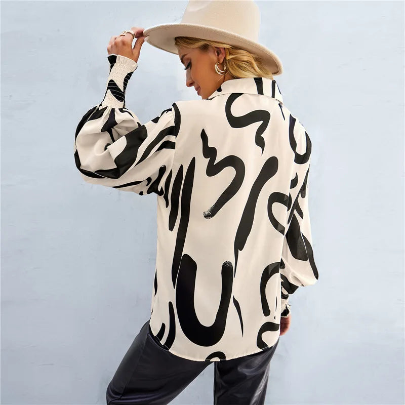 Effortlessly Elegant Blouse with a Timeless Design