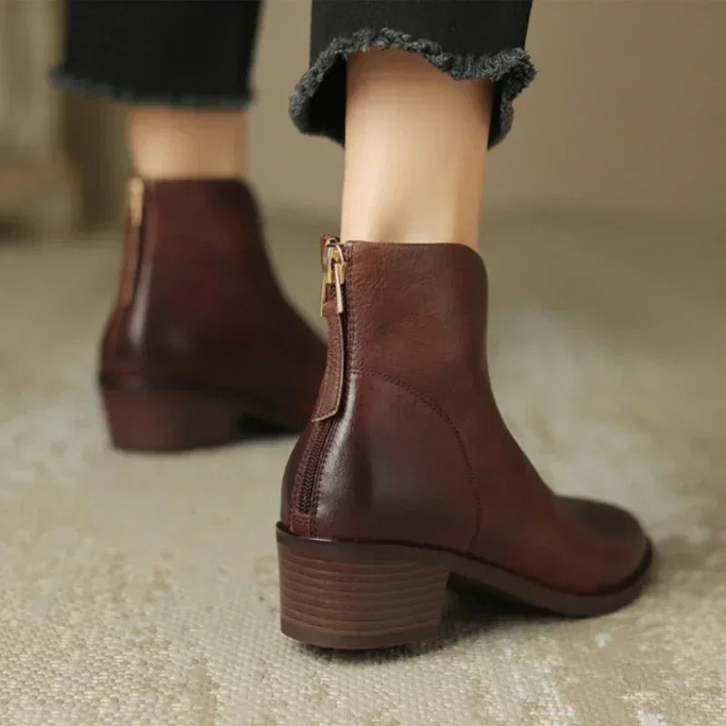 Graceful Orthopedic Shoes for Modern Look