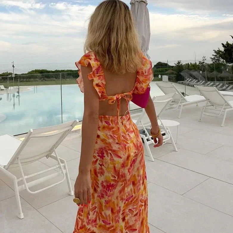 Beautifully Finished Dress in a Timeless Design
