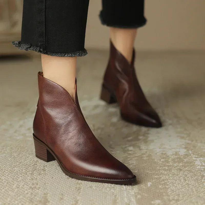 Graceful Orthopedic Shoes for Modern Look