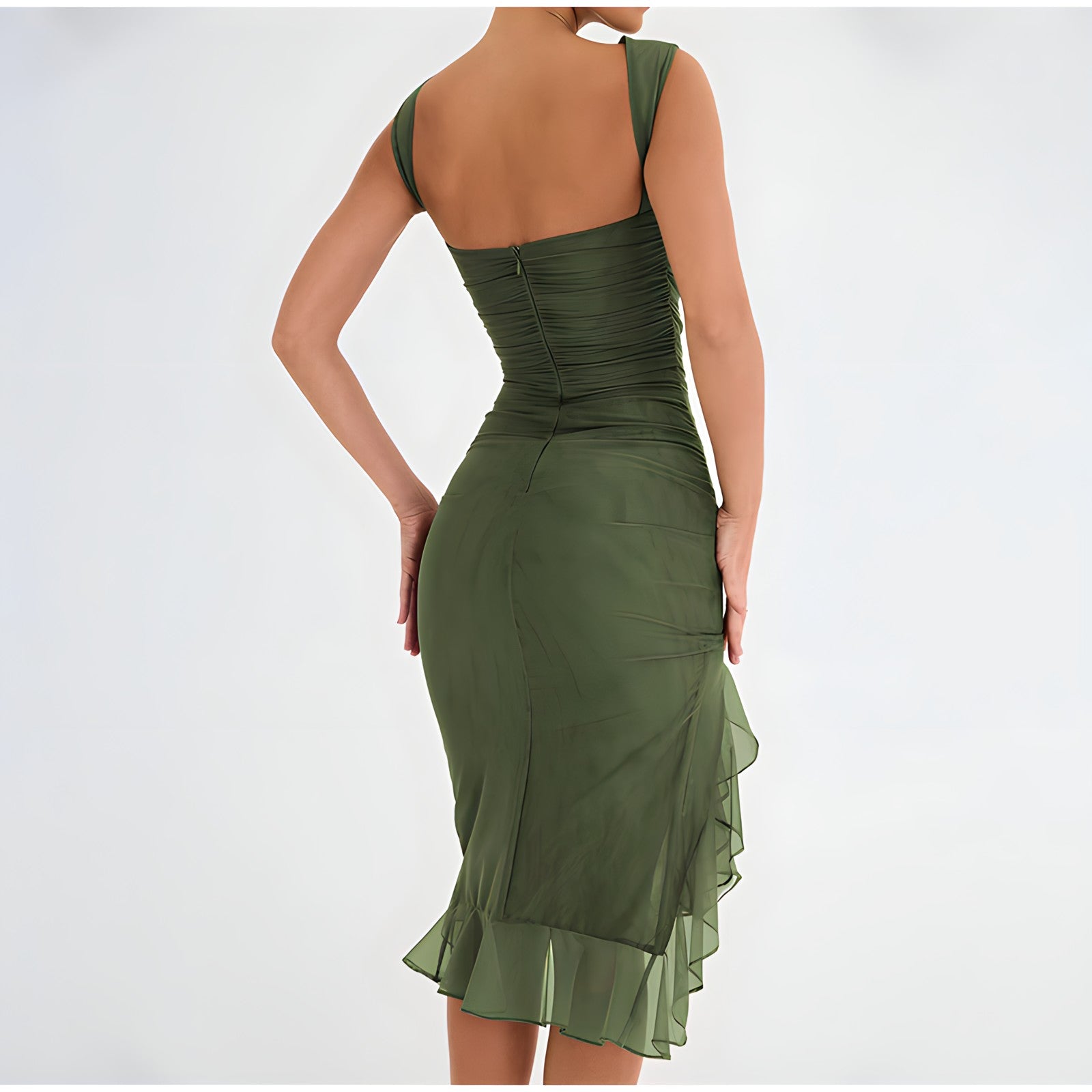 Well Tailored Dress with a Graceful Silhouette