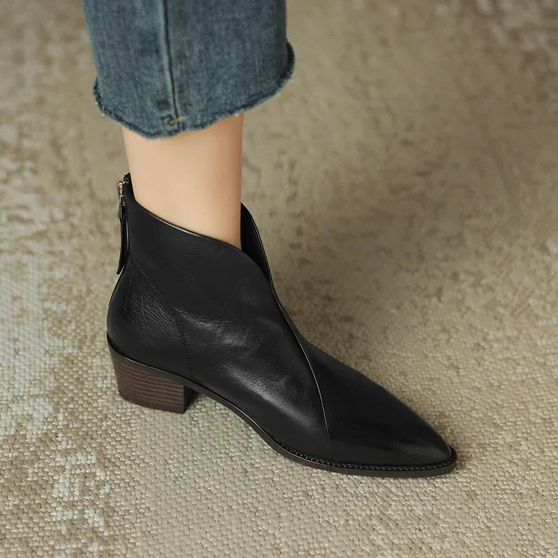Graceful Orthopedic Shoes for Modern Look