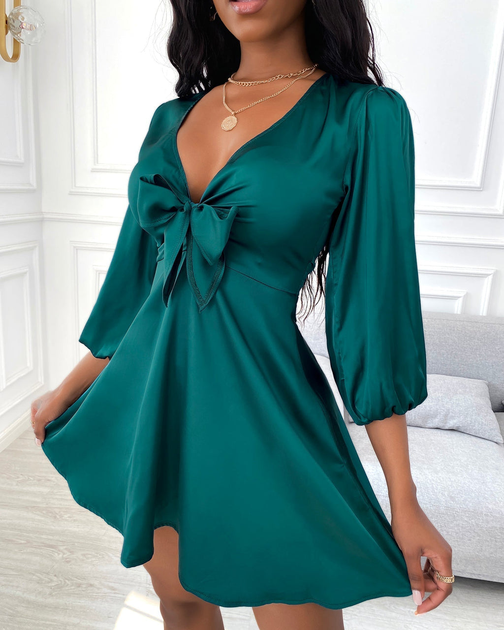 Classic Vintage Dress with a Flattering Fit