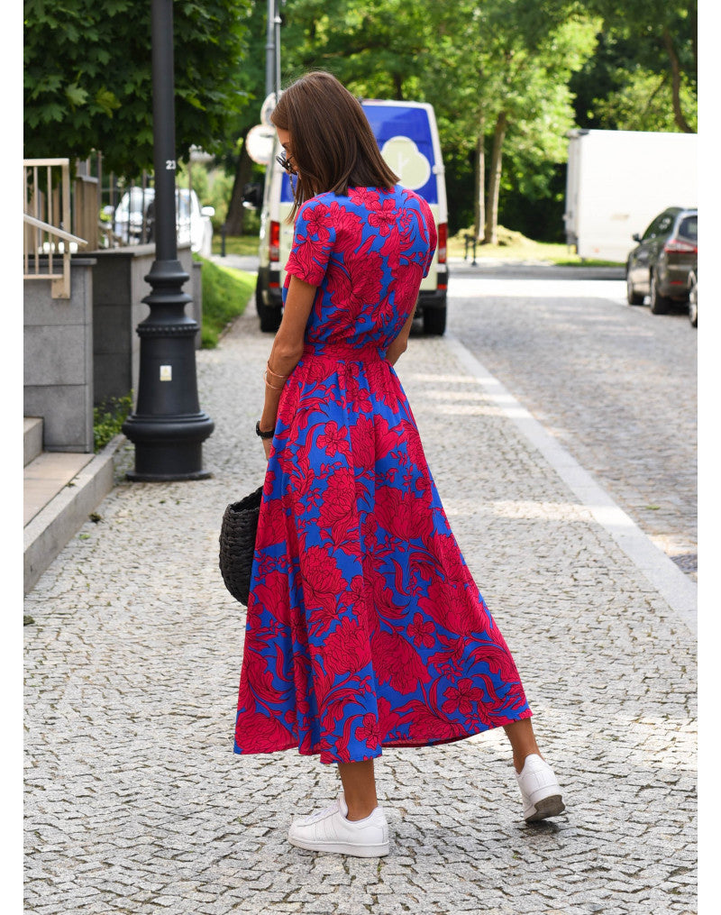 Classic Vintage Dress with a Flattering Fit