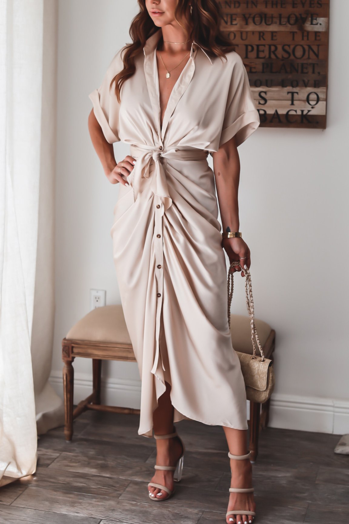 Well Tailored Dress with a Graceful Silhouette