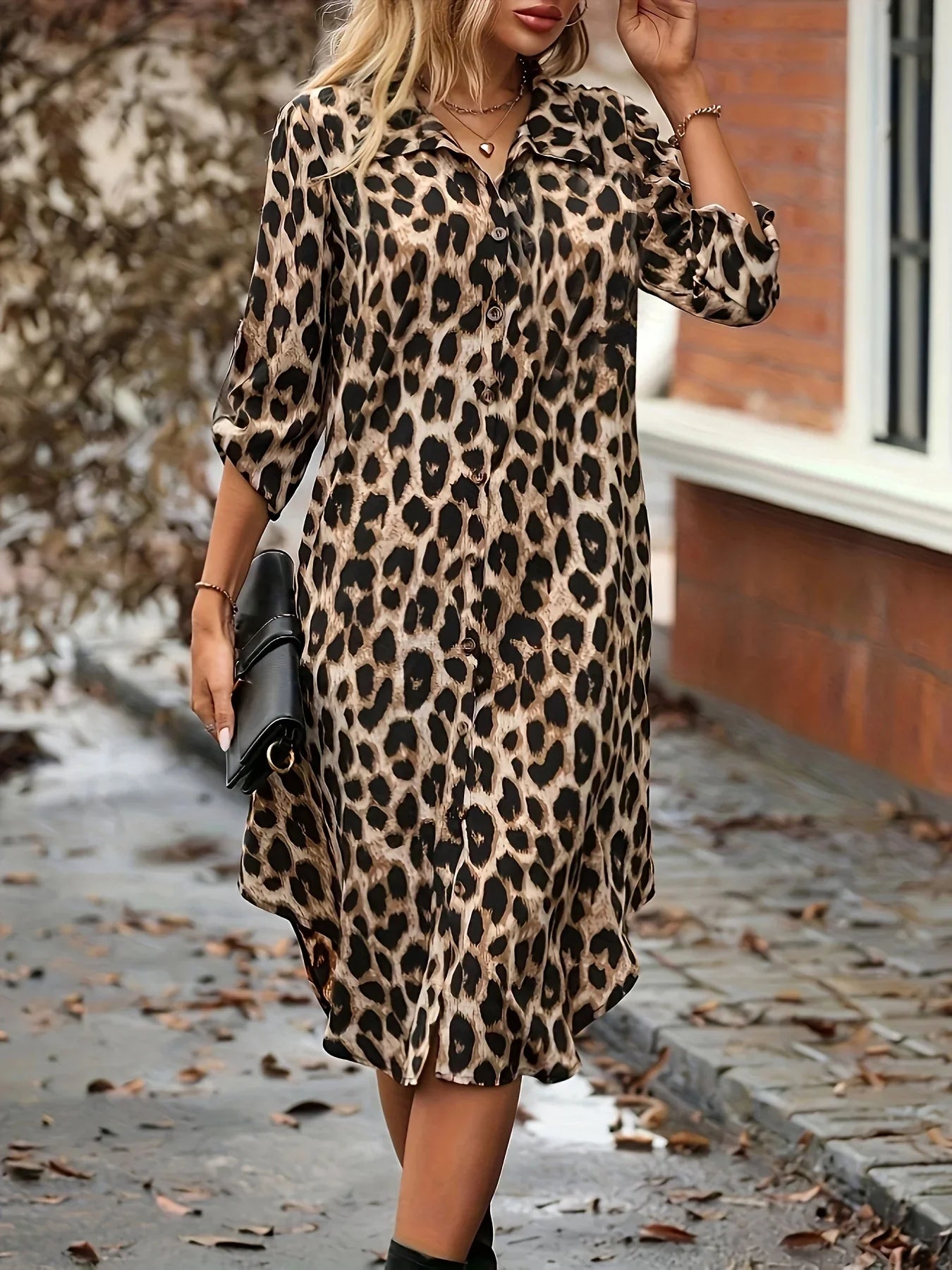Classic Vintage Dress with a Flattering Fit
