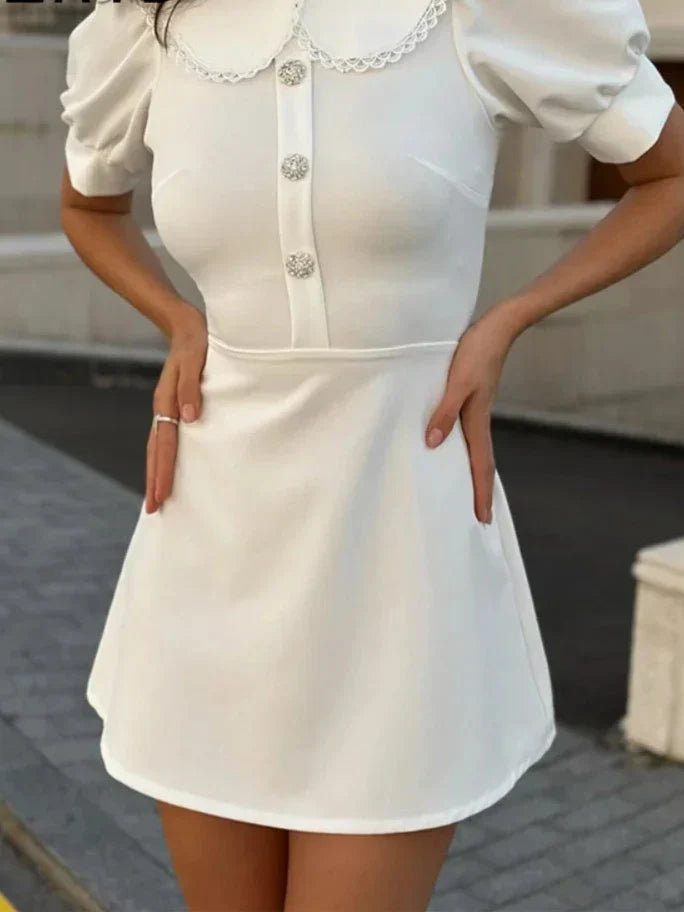 Well Tailored Dress with a Graceful Silhouette