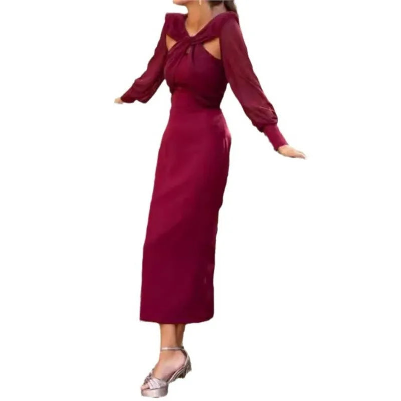 Beautifully Finished Dress in a Timeless Design