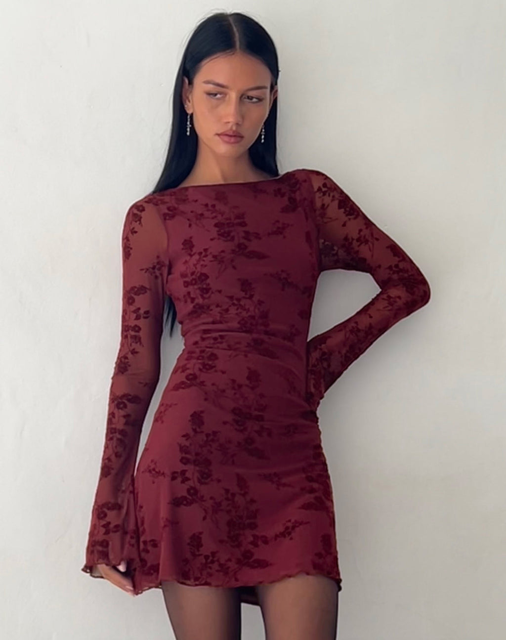 Beautifully Finished Dress in a Timeless Design