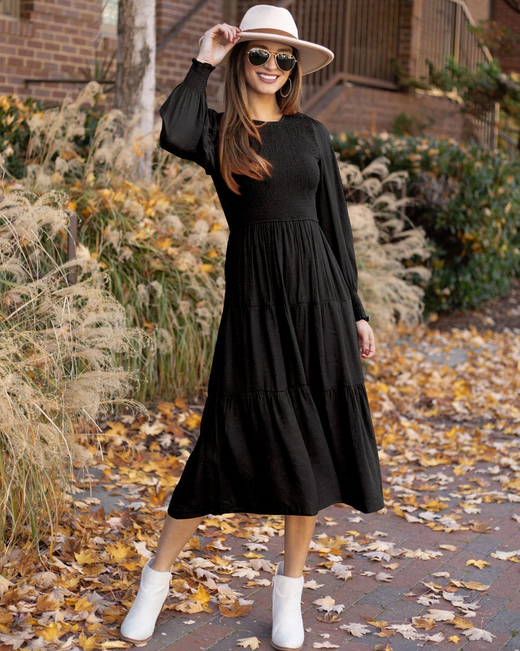 Well Tailored Dress with a Graceful Silhouette