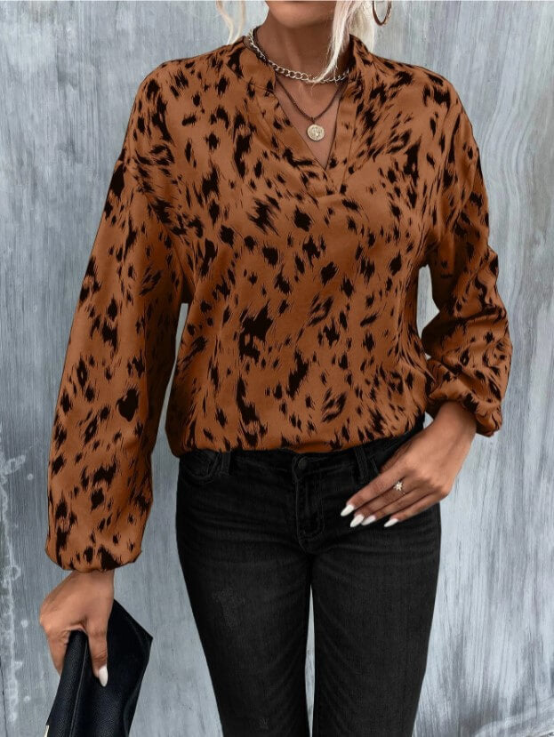 Sophisticated Blouse with a Clean Classic Look