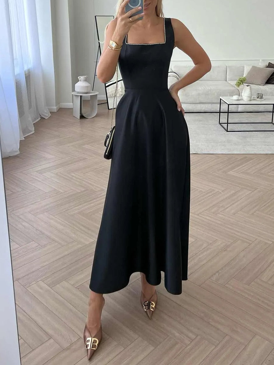 Effortlessly Elegant Dress with a Timeless Design