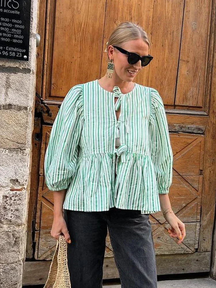 Classic Vintage Blouse with a Flattering Fit